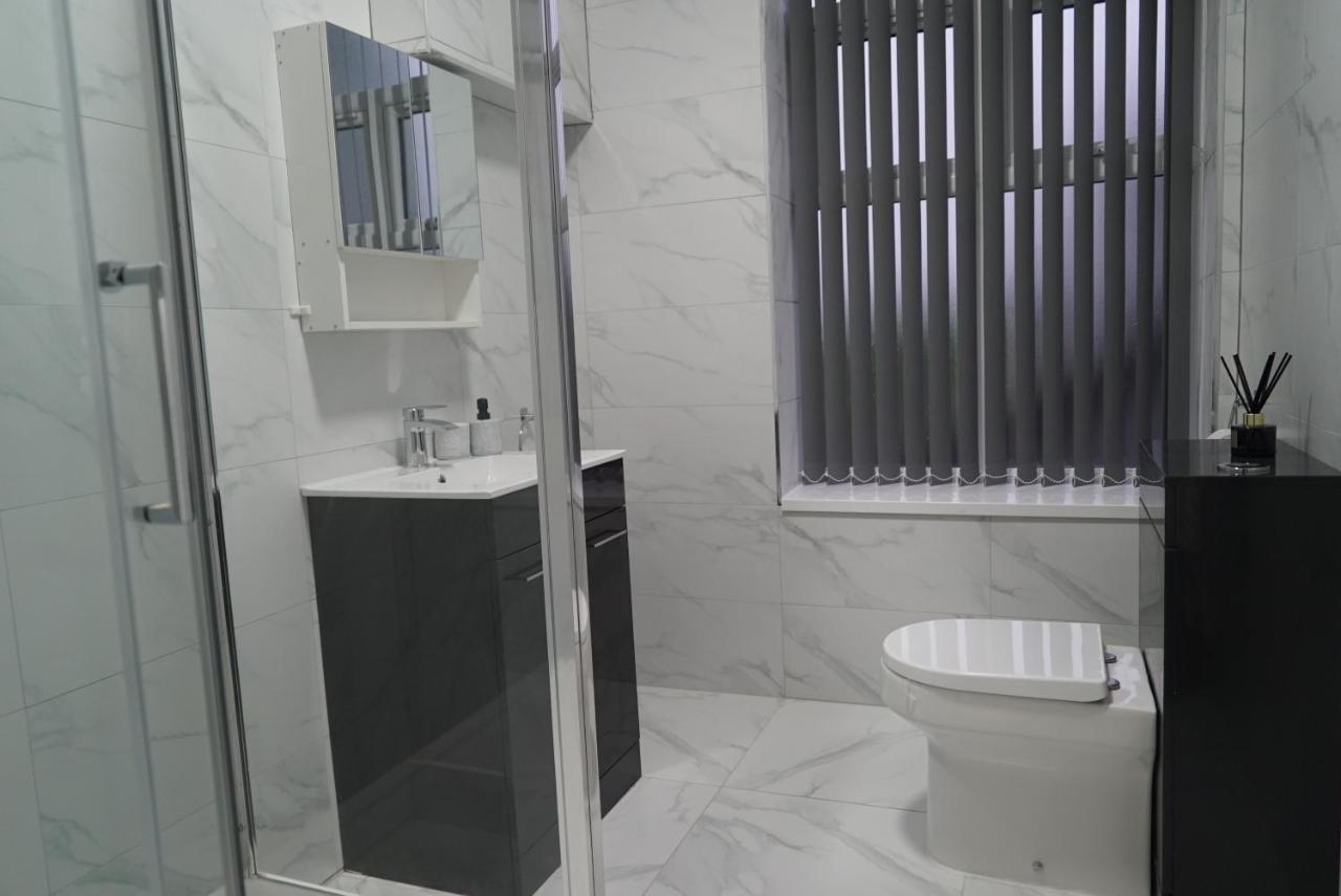 1 & 2 Bed Apartments - Desborough, Kettering, Wifi, Parking, Family Εξωτερικό φωτογραφία