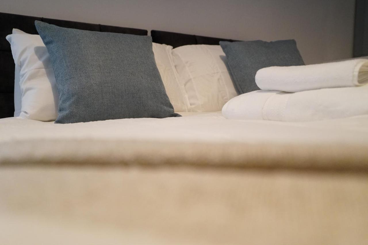 1 & 2 Bed Apartments - Desborough, Kettering, Wifi, Parking, Family Εξωτερικό φωτογραφία