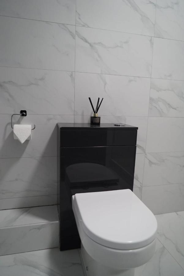 1 & 2 Bed Apartments - Desborough, Kettering, Wifi, Parking, Family Εξωτερικό φωτογραφία