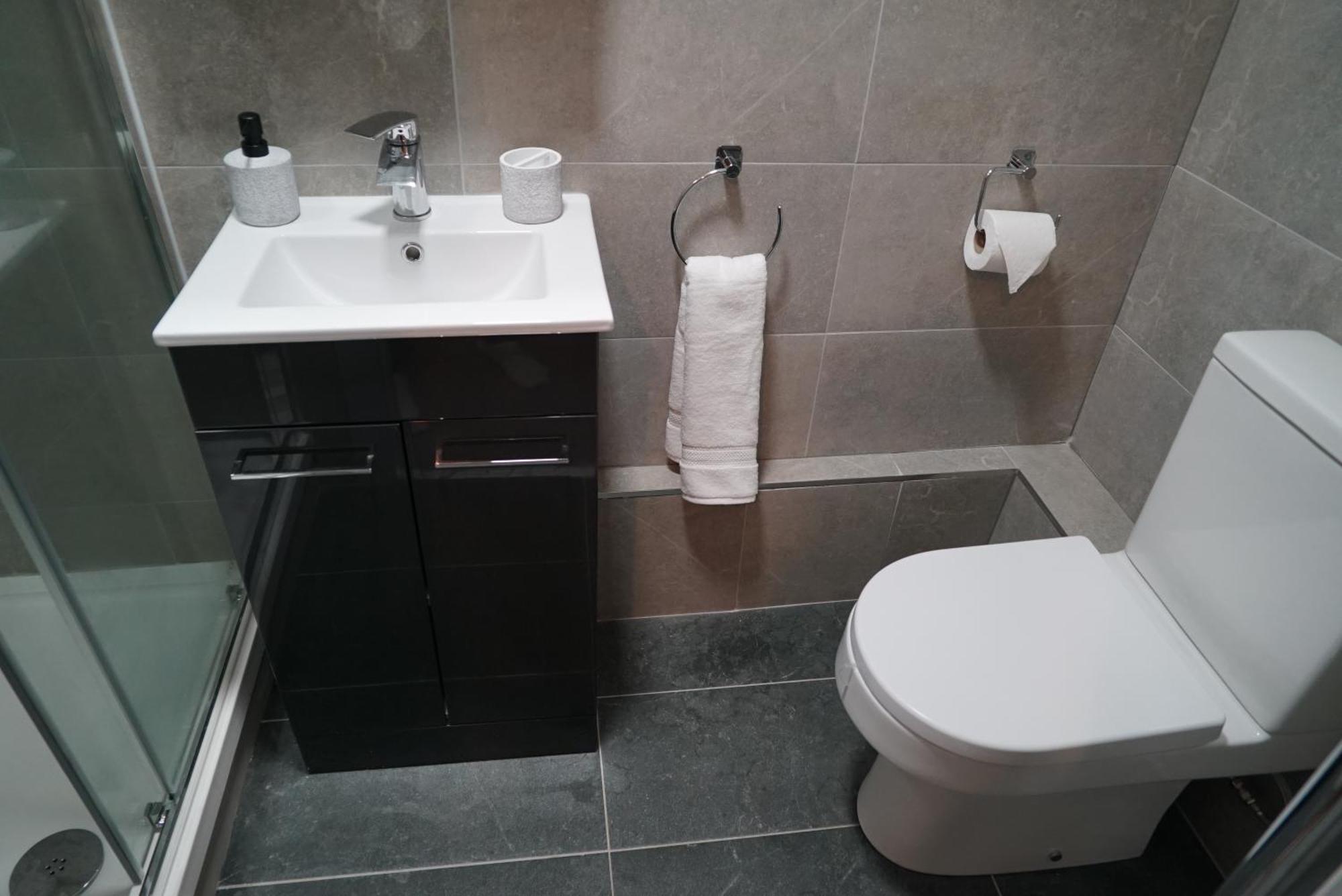 1 & 2 Bed Apartments - Desborough, Kettering, Wifi, Parking, Family Εξωτερικό φωτογραφία