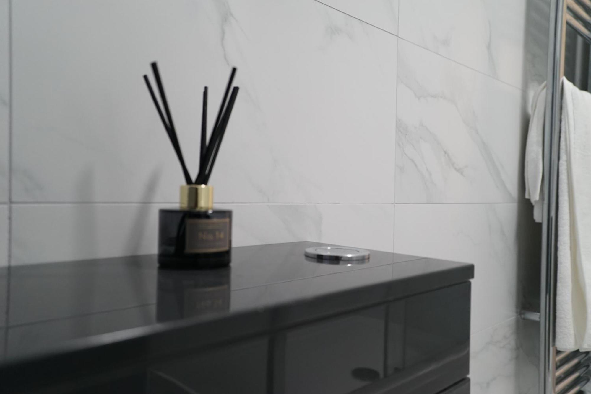 1 & 2 Bed Apartments - Desborough, Kettering, Wifi, Parking, Family Εξωτερικό φωτογραφία